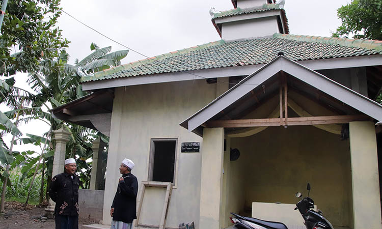 MIRIP MUSALA: Bangunan petilasan Mbah Salam yang dirancang mirip musala.