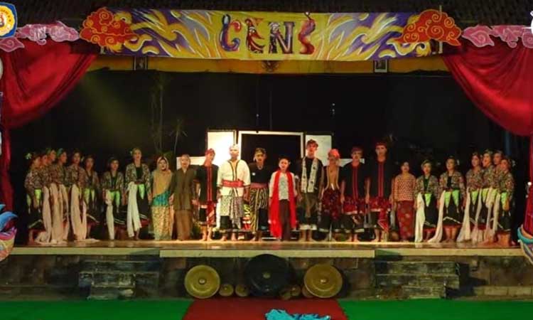 DRAMA TARI: Inilah cuplikan penampilan puncak drama tari &ldquo;Sumber Sentong&rdquo; yang menjadi acara pamungkas GENI 2024 Smapa Probolinggo.