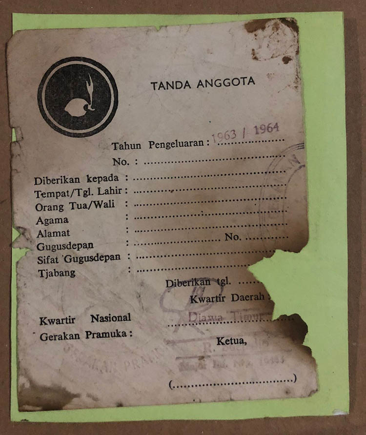 KARTU: Kartu Tanda Anggota Pramuka tahun 1963 yang dikeluarkan oleh Kwatir Daerah (Kwarda) Jawa Timur.