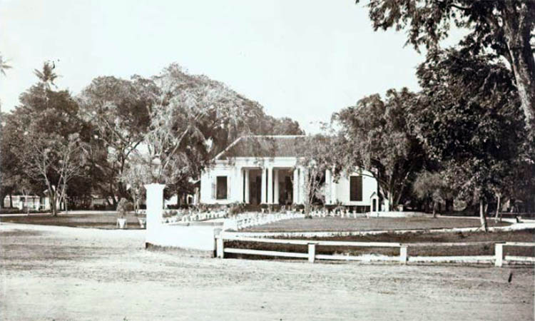 KUNO: Foto Gedung Asisten Residen tahun 1890 di Kota Probolinggo yang kini menjadi Markas Kodim 0820 Probolinggo.