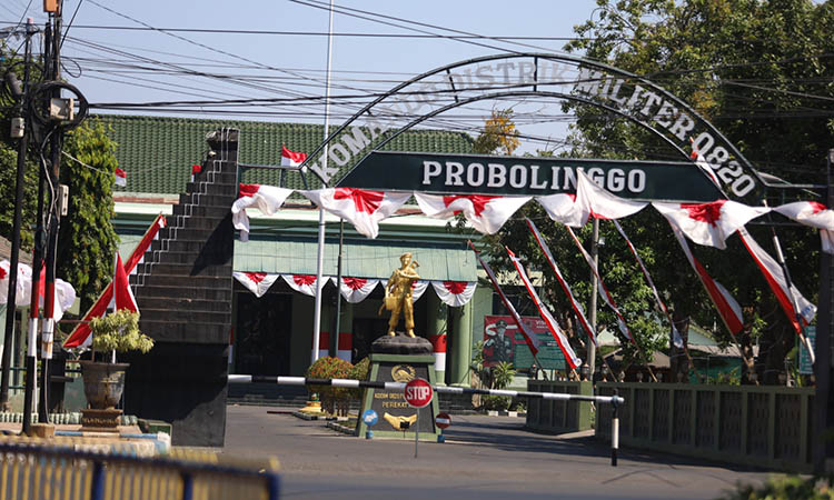 KINI: Tampak Depan Markas Kodim 0820 Probolinggo. Bangunan tersebut, dulunya merupakan Gedung Asisten Residen.