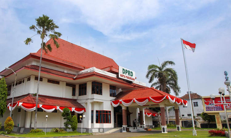KANTOR WAKIL RAKYAT: Gedung DPRD Kota Pasuruan di Jalan Balaikota. Saat ini Sekretariat Dewan tengah berupaya menagih aset yang belum dikembalikan eks dewan.