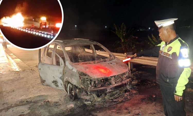 HANGUS: Kondisi mobil Nissan Grand Livina sesaat setelah terbakar di tol Gempol-Pasuruan. Inset kondisi mobil saat dilalap api.