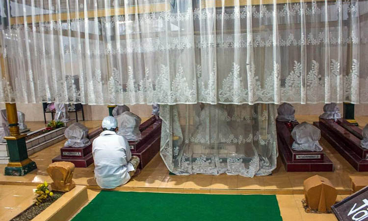 KHUSUS: Ruangan khusus kompleks pemakaman keluarga Niti Adiningrat.