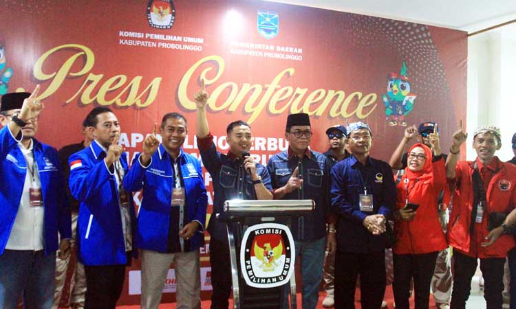 SATU: Zulmi-Rasit saat mengikuti press conference usai pengambilan nomor urut.