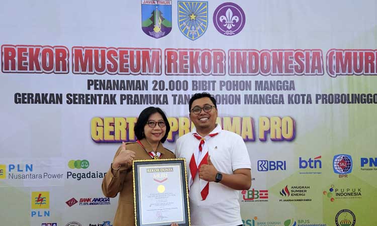REKOR: Penamanan 20 ribu bibit pohon mangga di Kota Probolinggo di ganjar Rekor MURI.