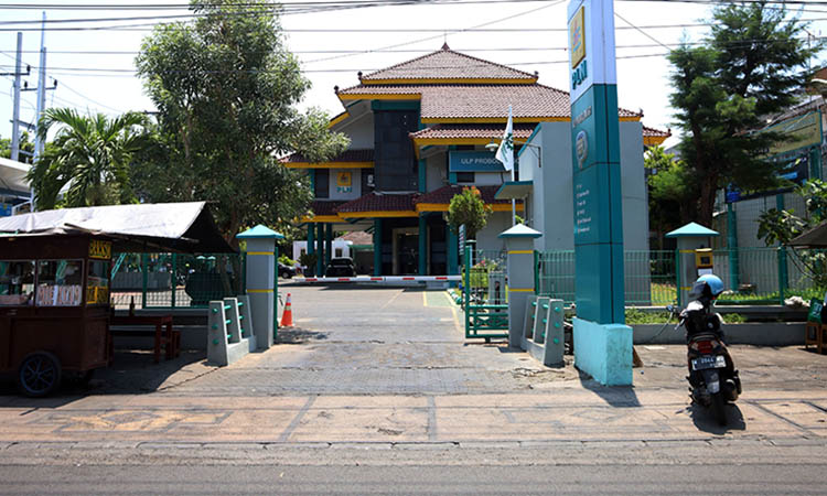 MASA SEKARANG: Kantor PLN Probolinggo, di Jalan Sutomo, Kecamatan Mayangan, Kota Probolinggo.