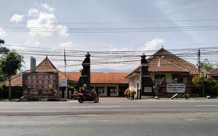 STRATEGIS: Kantor Camat Purwodadi yang memiliki letak strategis. Tak heran, jika Belanda dahulu menjadikan kawasan setempat, sebagai onderan.