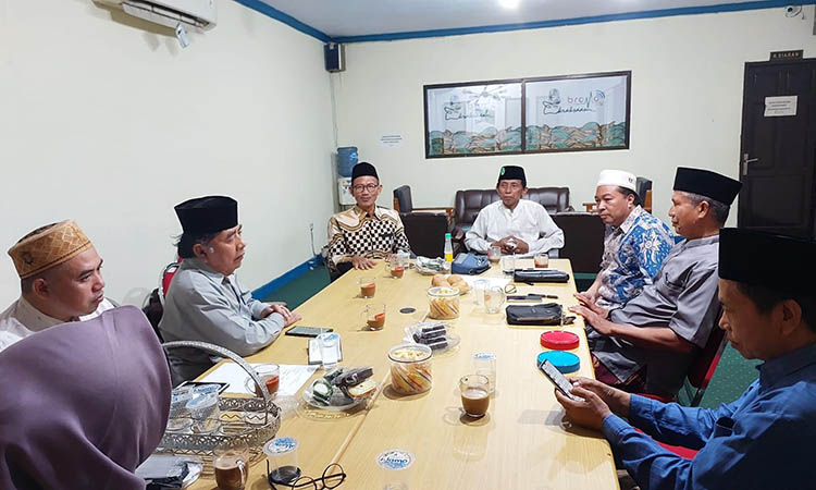 DIKAJI: MUI Kabupaten Probolinggo menggelar rapat internal sebagai tindak lanjut rapat koordinasi Bakorpakem.