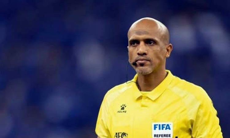 Wasit Ahmed yang memimpin laga Indonesia vs Bahrain.