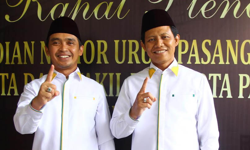 TETAP DEBAT: Paslon Adi Wibowo dan M Nawawi yang menjadi calon tunggal Pilwali Pasuruan.