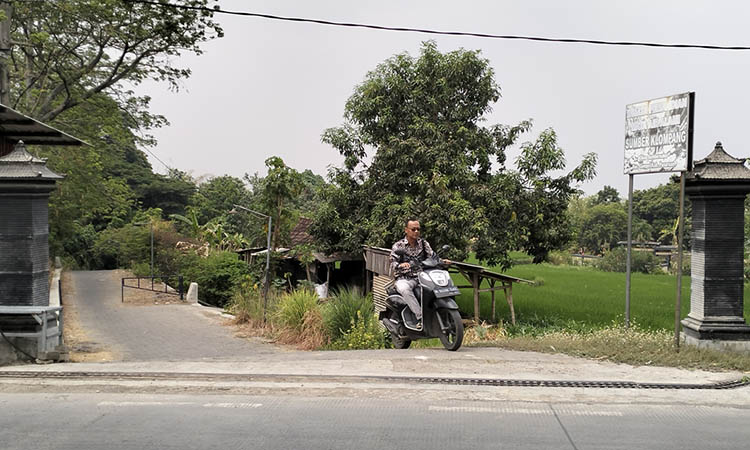 DEKAT: Akses menuju Sumber Klompang terbilang gampang. Karena dekat dengan jalan raya.