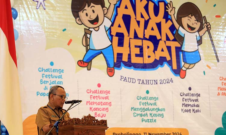 Kabid Pembinaan PAUD dan Pendidikan Non Formal (PNF) Disdikbud Kota Probolinggo, Heri Wijayani  saat memberi sambutan. (Zainal Arifin/ Radar Bromo)