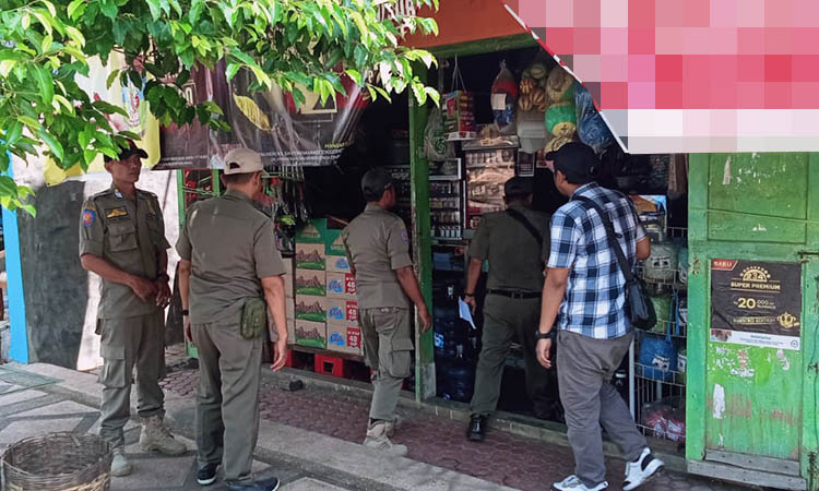 OPERASI: Penindakan dan Sosialisasi Gempur Rokok Ilegal ke toko-toko dan warung di seluruh Kota Pasuruan.