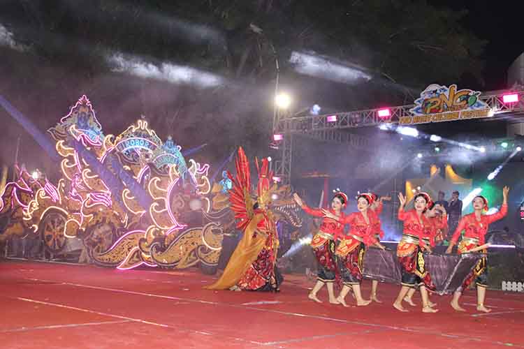 PROBOLINGGOAN: Semua yang ditampilkan peserta Probolinggo Night Culture Festival Festival 2024 menggambarkan kultur masyarakat Kota Probolinggo.