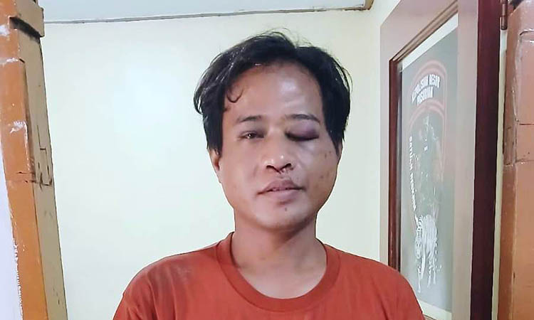 DIAMANKAN: Tersangka diamankan warga dan diserahkan ke Polsek Beji usai kedapatan hendak mencuri kotak amal musala.