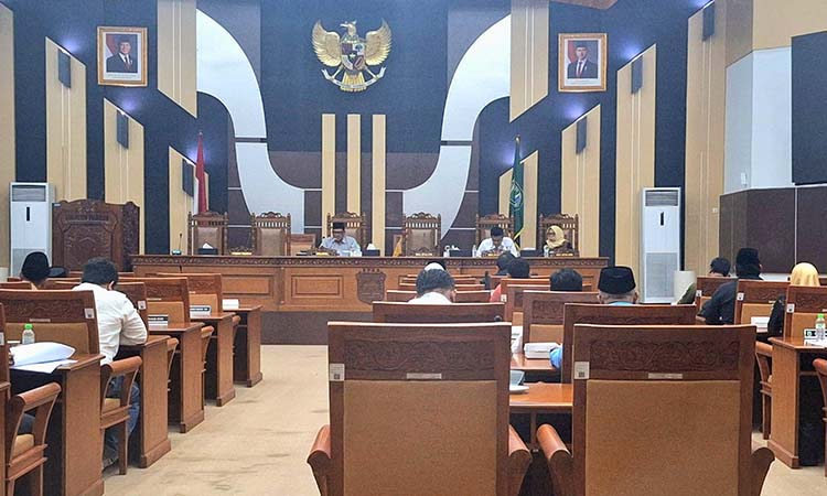 PARIPURNA: DPRD Kabupaten Pasuruan menggelar paripurna internal perombakan komposisi AKD.