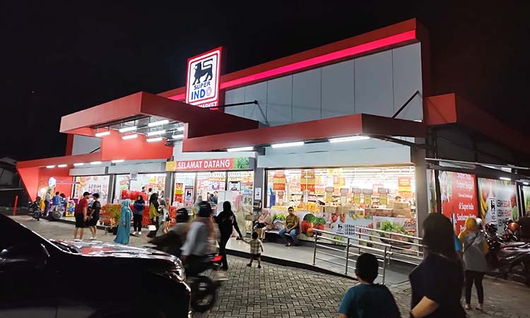 BARU DIBUKA: Kawasan parkiran Superindo Probolinggo di sisi timur untuk motor yang baru-baru ini kebobolan.
