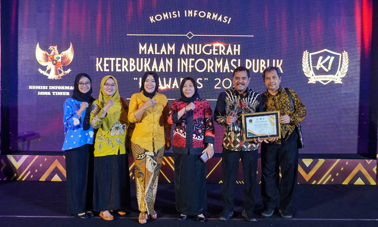 TRANSPARAN: Kota Pasuruan berhasil meraih skor 94,74. Penghargaan ini diberikan sebagai bentuk apresiasi atas komitmen Pemkot Pasuruan dalam menciptakan keterbukaan informasi publik yang semakin ba