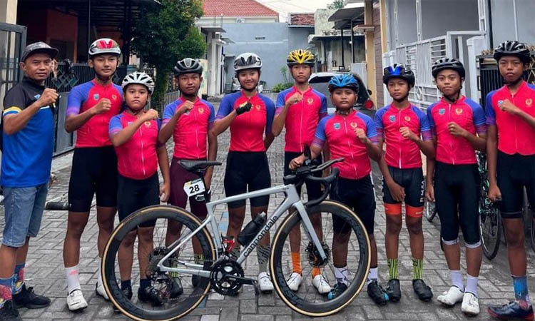 ANDALAN: Atlet ISSI Kabupaten Probolinggo yang mengikuti Kejurprov di Lumajang.