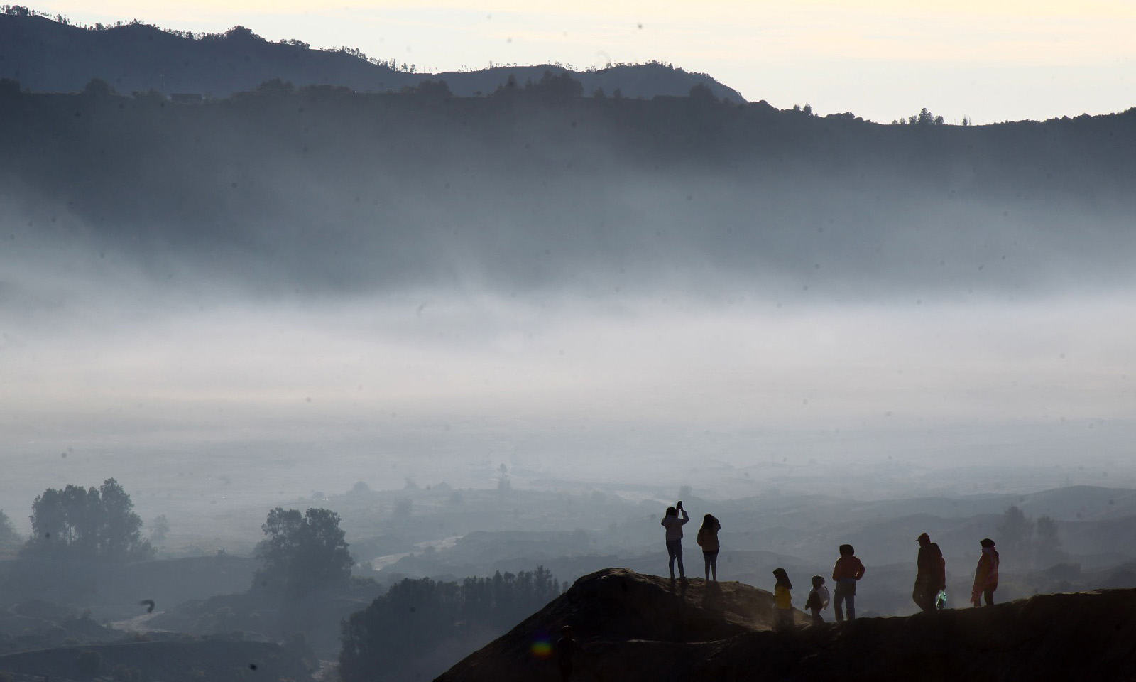 EKSOTIK: Pemandangan Gunung Bromo yang cukup memikat wisatawan dalam dan luar negeri untuk berdatangan. Sepanjang 2024 kemarin, wisatawan yang menikmati destinasi wisata di Kabupaten Pasuruan.