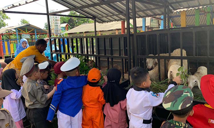 Rombongan SLB Malang yang datang berkunjung dan belajar di KWSP Kota Probolinggo.