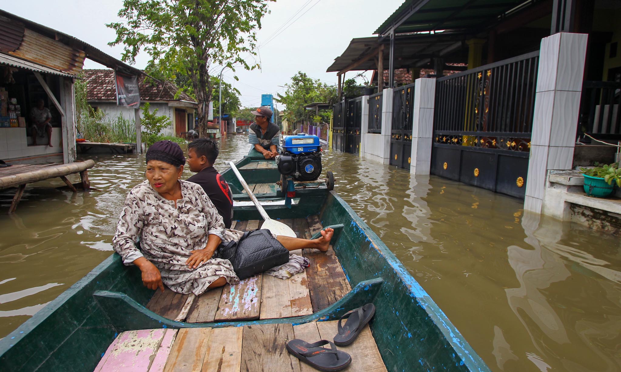 TERGENANG: Banjir yang melanda wilayah Kecamatan Beji. Hingga saat ini, Kedungringin dan Kedungboto di Kecamatan Beji serta Desa/Kecamatan Gempol tergenang air.