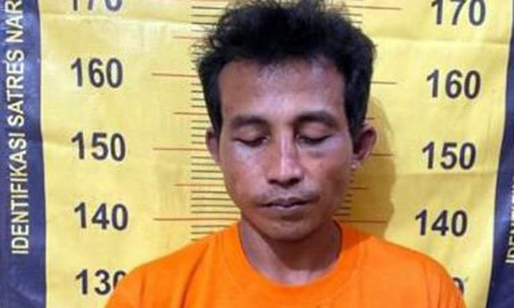 DITAHAN: M. Sahri, 35, warga Desa Sapulante, Kecamatan Pasrepan, harus meringkuk di tahanan karena peredaran sabu-sabu yang melilitnya.
