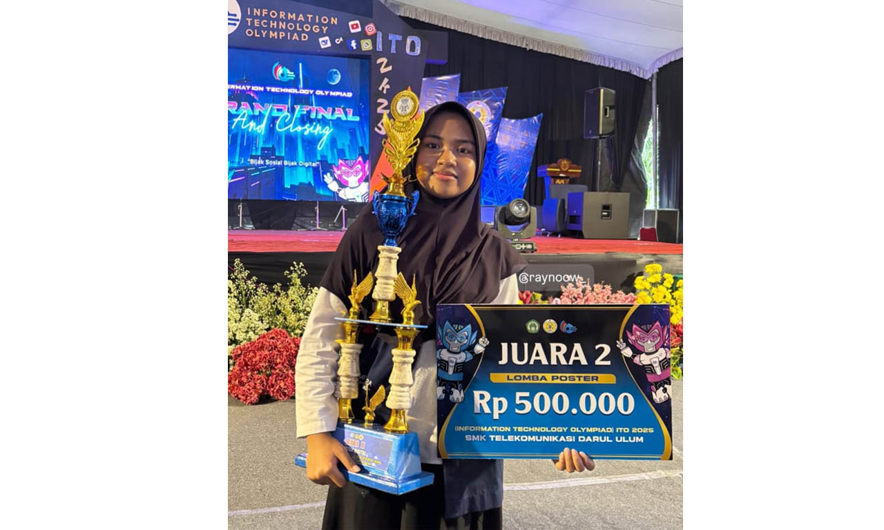 MENANG: Raina Hafizah, siswi kelas VIII SMP Namira Probolinggo juara 2 lomba poster di ajang Information Technology Olympiad (ITO) 2025 di SMK Telekomunikasi Darul Ulum, Jombang, Minggu (2/2