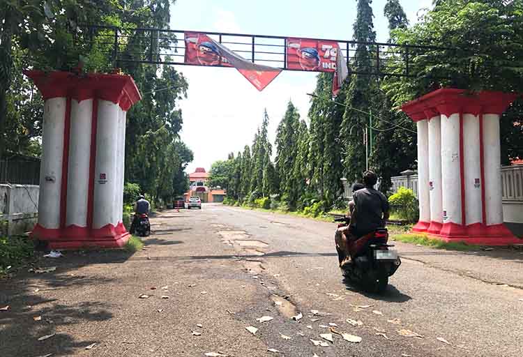 LOKASI: Jalan Kaca Piring depan Stadion Bayuangga yang akan menjadi lokasi Bazar Ramadan dan Pasar Murah.