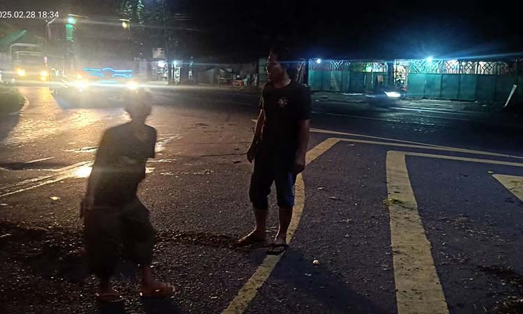 TKP: Lokasi kecelakaan maut di Bundaran Apollo Gempol.