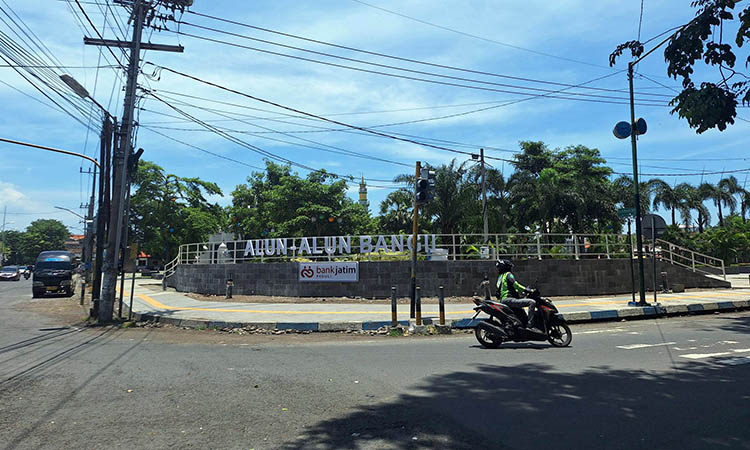 PANGGUNG EKSPRESI: Keberadaan amfiteater di kawasan Alun-Alun Bangil yang telah rampung dibangun. Fasilitas ii disiapkan sebagai panggung ekspresi seni dan budaya bagi masyarakat Kabupaten Pasuruan.