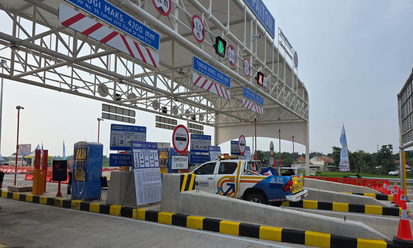 LANDAI: Kondisi di gerbang tol Probowangi wilayah Paiton beberapa waktu lalu.