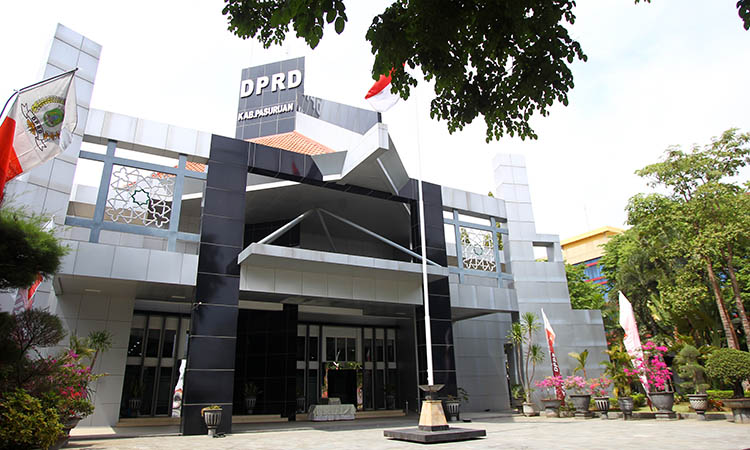 BAKAL DIREHAB: Gedung DPRD Kabupaten Pasuruan yang rencananya akan direhab. Dana Rp 800 juta disiapkan, untuk rencana tersebut.