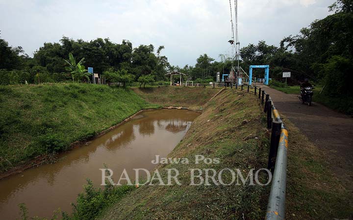 Kondisi Sungai Kedunggaleng yang dilirik Pemkot Probolinggo jadi wisata air. (Zainal Arifin/ Radar Bromo)