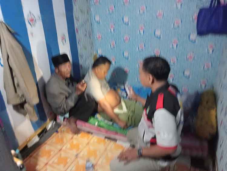 MEREGANG NYAWA: An, ketika meninggal dunia di sebuah warung remang-remang di Kecamatan Grati, Kabupaten Pasuruan, Minggu (6/4).