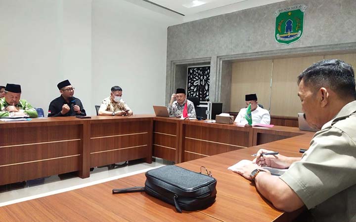 AUDIENSI: Kalangan HRD Kabupaten Pasuruan, yang tergabung dalam HR Club saat menggelar audiensi dengan Bupati Pasuruan, HM Rusdi Sutejo dan TP3D beberapa waktu lalu. (Minho for Radar Bromo)