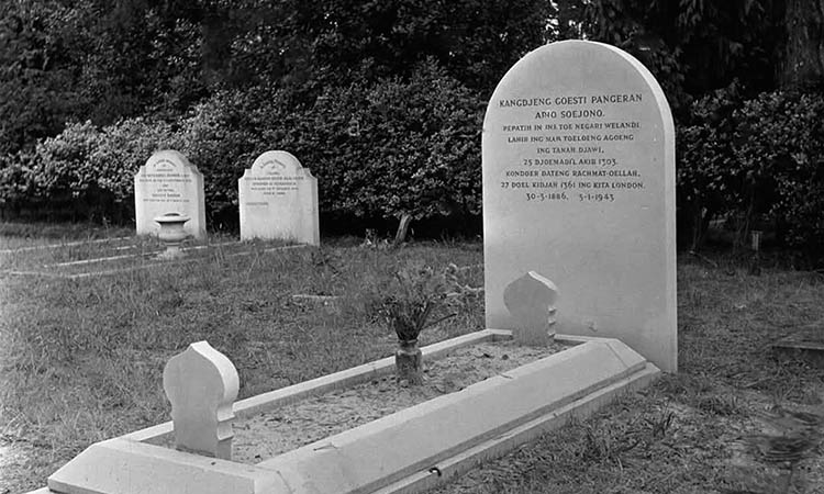 PERISTIRAHATAN TERAKHIR: Makam R.A.A. Soejono yang berada di London. Soejono merupakan sosok yang disegani oleh pemerintah Belanda.