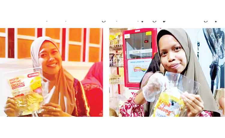 PRODUK LOKAL: Warga menunjukkan salah satu produk keripik yang kini dikelola BUMDes Rejo Agung.