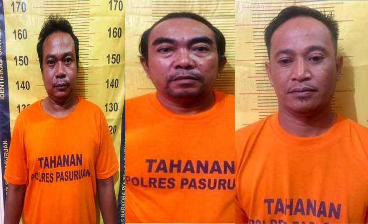 MERINGKUK: Tiga tersangka kasus penyalahgunaan narkoba, Khusairi, 45; Hadi Syafii, 45, dan Effendi Yusuf, 38, yang ditangkap polisi.