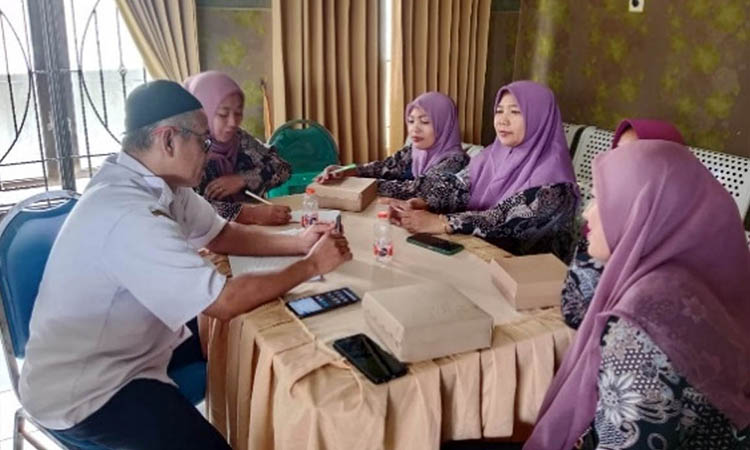 PEMBINAAN: Kegiatan pembinaan yang diberikan petugas Puskesmas Puspo kepada para kader yang ada di wilayah setempat. Hal ini dilakukan, untuk meningkatkan kemampuan kader dalam melakukan.