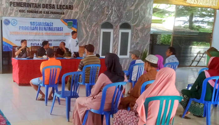Suasana sosialisasi program rehabilitasi di Desa Lecari, Sukorejo.
