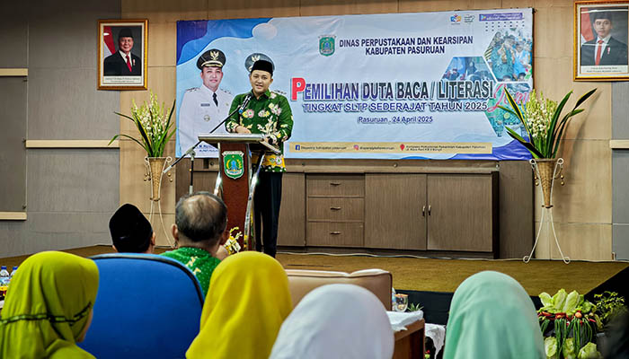 Bupati Pasuruan, HM Rusdi Sutejo saat menghadiri dan meresmikan kegiatan Pemilihan Duta Baca/Literasi Tingkat SMP sederat Kabupaten Pasuruan.