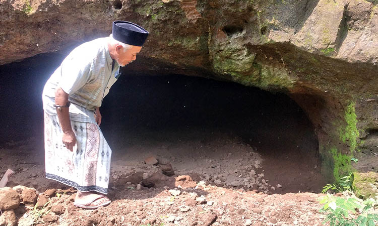 PERTAPAAN: Gua yang ada di Dusun Wonokaton disebut-sebut tempat Mbah Manen bertapa. Gua itu juga menjadi persembunyian warga, saat dikejar tentara Belanda.