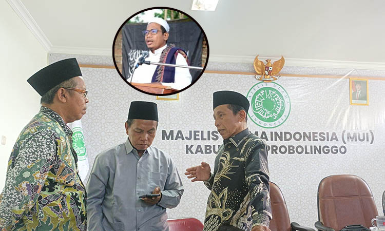 DIBAHAS SERIUS: Sejumlah tokoh agama berbincang usai membahas tentang pesantren yang ditengarai berafiliasi HTI di Desa Patemon Kulon, Kecamatan Pakuniran. Inset