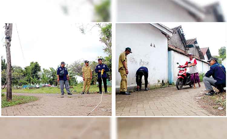 DIUKUR: Tim Monev Kecamatan Leces bersama Perangkat Desa Clarak meninjau pembangunan jalan paving yang sudah rampung dikerjakan.