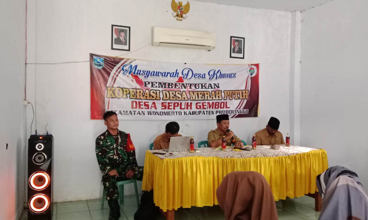 Musyawarah pembentukan koperasi desa merah putih di Desa Sepuh Gembol.