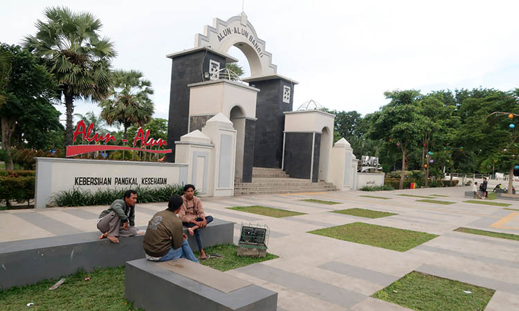 IKON: Alun-Alun Bangil yang merupakan ikon ibu kota Kabupaten Pasuruan di Bangil. Tempat setempat, menyediakan sarana bagi kalangan muda untuk berekspresi.