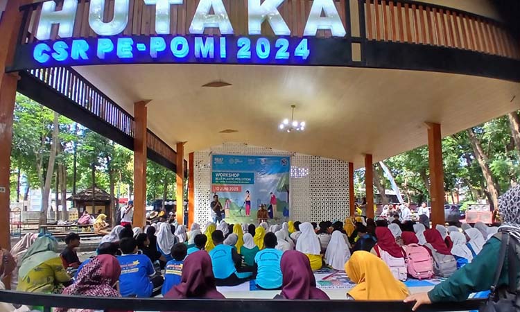 EDUKASI: Workshop &ldquo;Beat Plastic Pollution&rdquo; di Aula Serbaguna Hutaka, bentuk edukasi lingkungan bagi siswa yang rutin digelar bersama masyarakat.