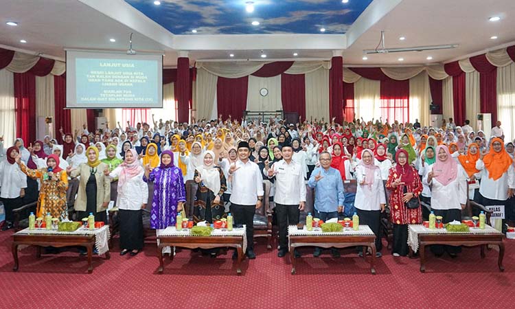 SUPPORT PENUH: Pemkot Pasuruan, PKK, dan CSR mendukung penuh dengan menghadirkan Selantang Mandiri di Kota Pasuruan.